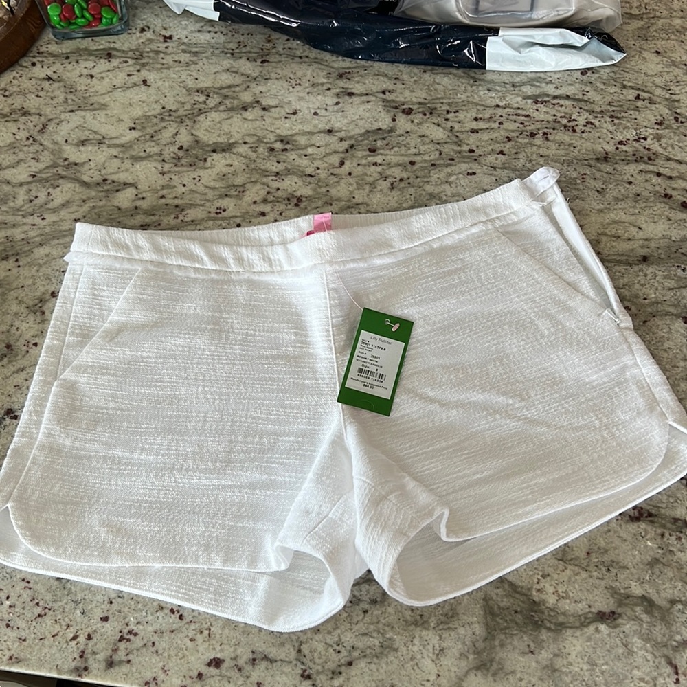 Lilly Pulitzer NWT Adie Short in Resort White Size 8